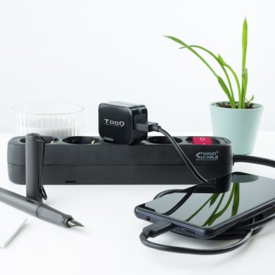 TooQ TQWC-1S01 cargador de dispositivo móvil Universal Negro Corriente alterna Interior